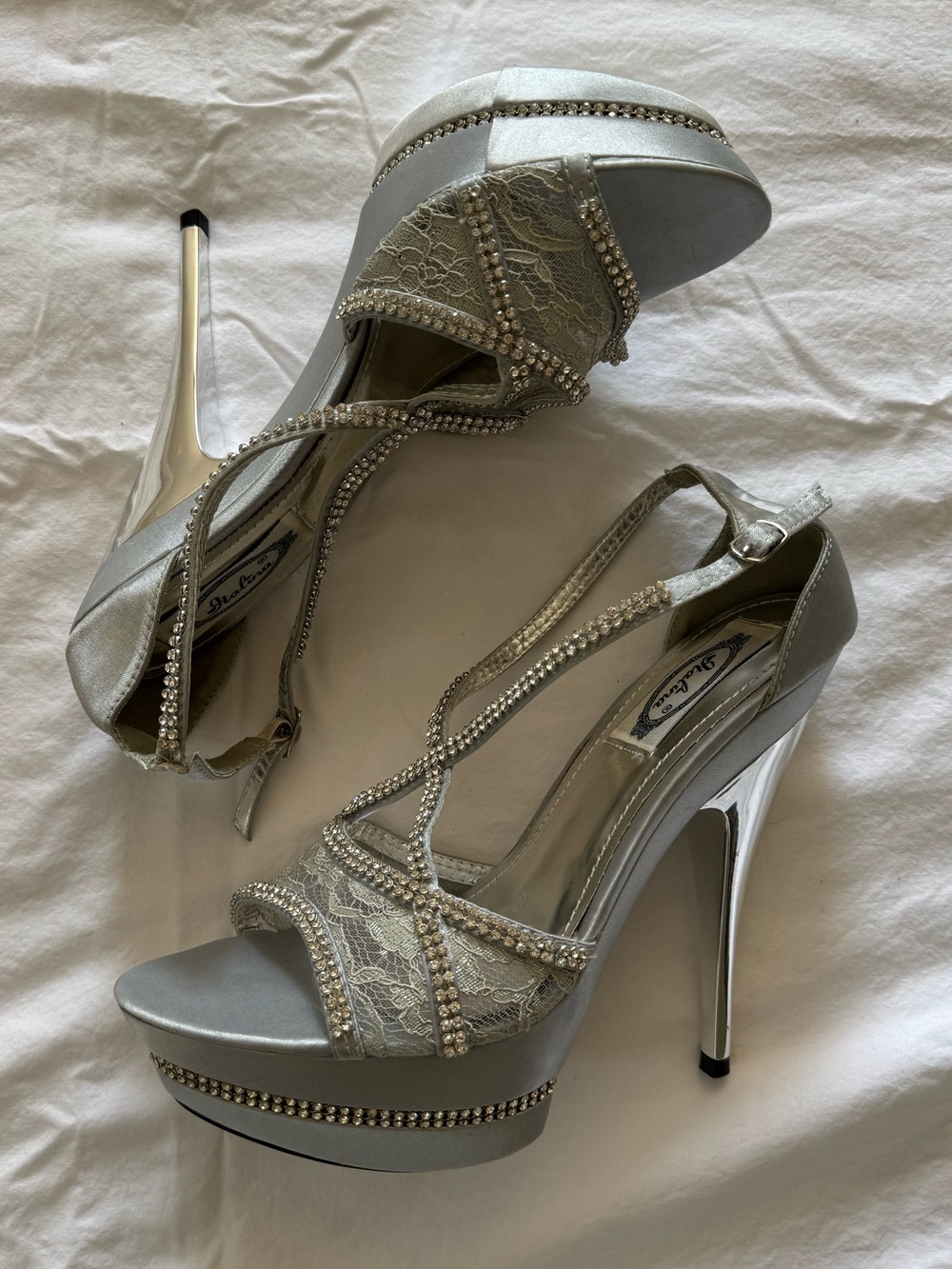 Vintage Y2K Italina Silver Lace and Rhinestone Platform Stilettos